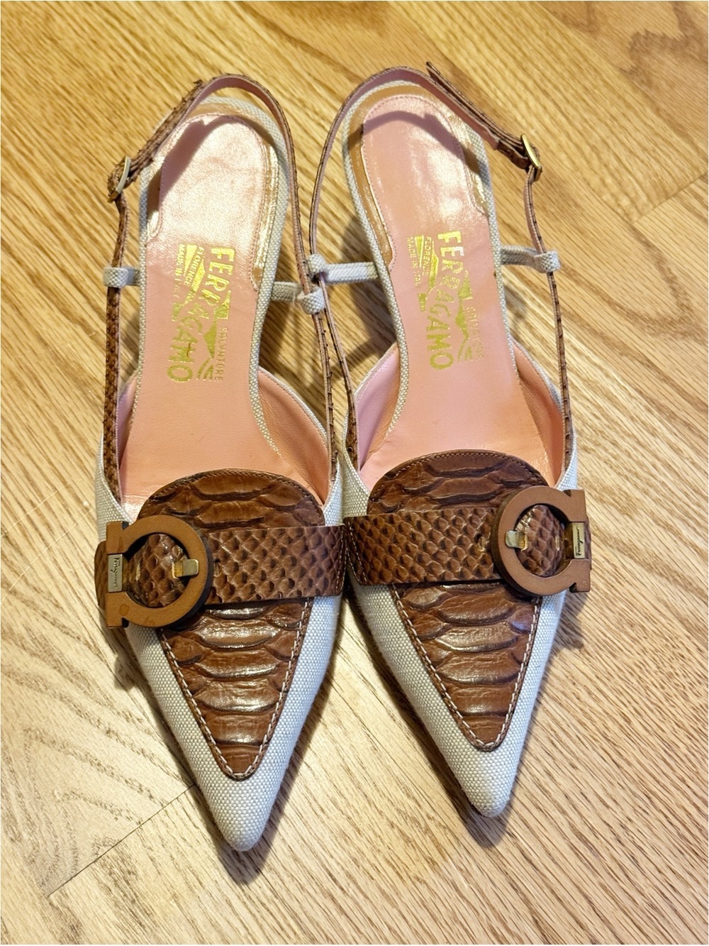 Salvatore Ferragamo Gancini Canvas & Python Slingback Pumps Made in Italy 9.5 - Picture 1 of 9